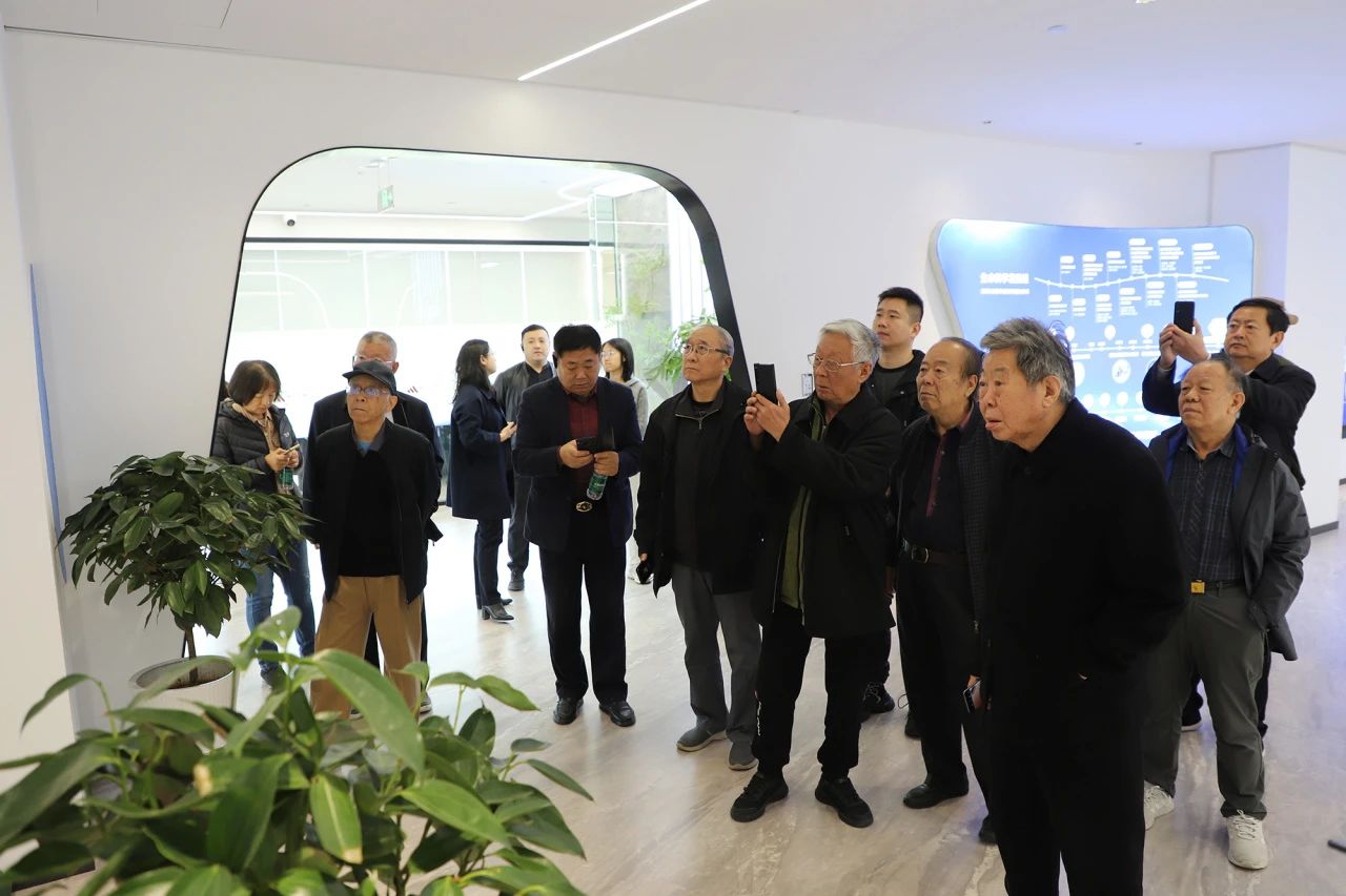 微信图片_20250109175200.jpg
